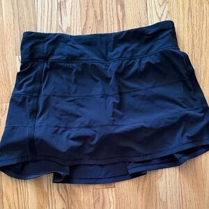 Lululemon sz 8 Women's Black Athletic tennis skirt skort great condition
